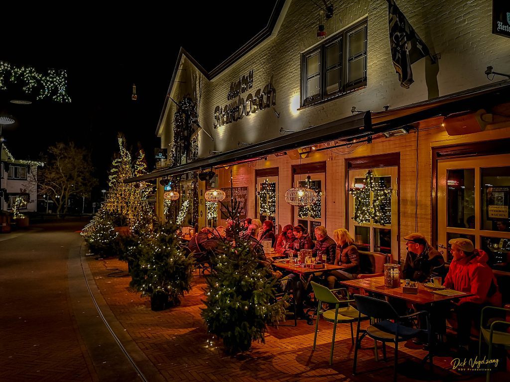 Horecastraatje verlicht - Kerst Sprookjesfestijn Wijchen - fotograaf Dick vogelzang